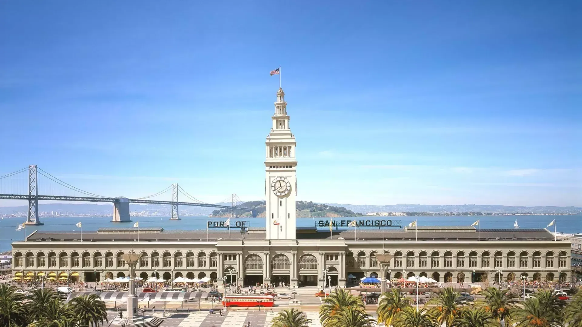 Außenansicht des San Francisco Ferry Building 